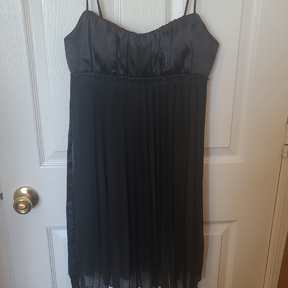 Elegant Black Pleated Dress